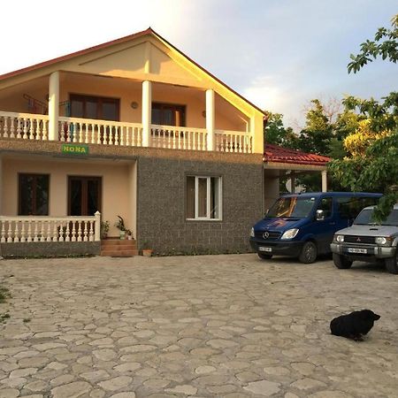 Nona Guest House Shilda Ngoại thất bức ảnh