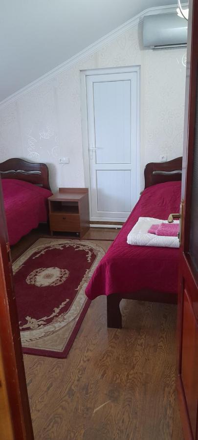 Nona Guest House Shilda Ngoại thất bức ảnh