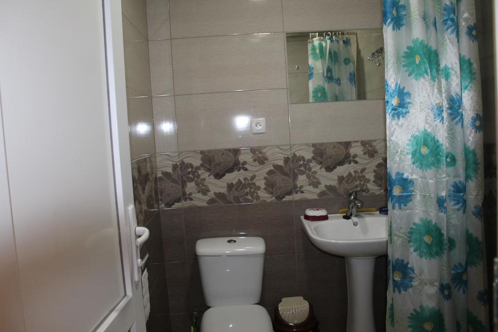 Nona Guest House Shilda Ngoại thất bức ảnh