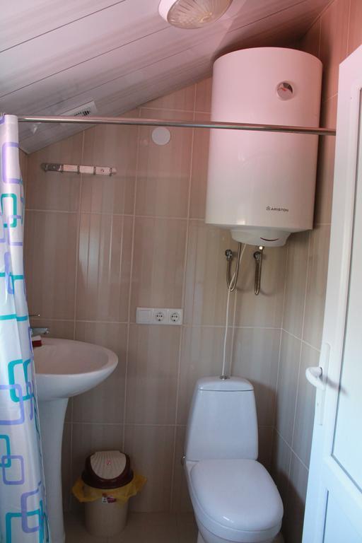 Nona Guest House Shilda Ngoại thất bức ảnh